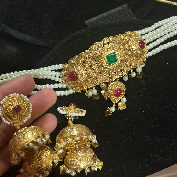 Real silver necklace and earring with 24k plating. Semi precious stone - Picture 1 of 6